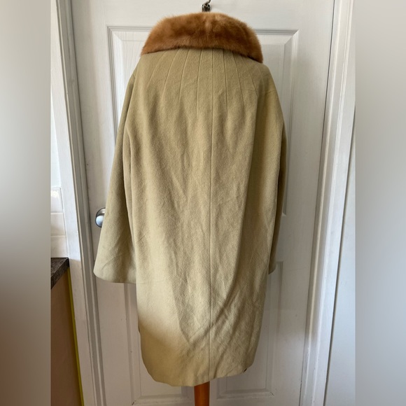 Vintage Cashmere fur collar coat - Picture 2 of 11